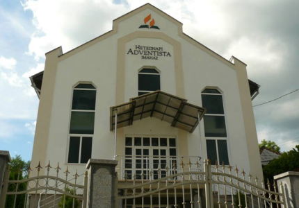 Biserica Adventist膬 de Ziua a 葮aptea